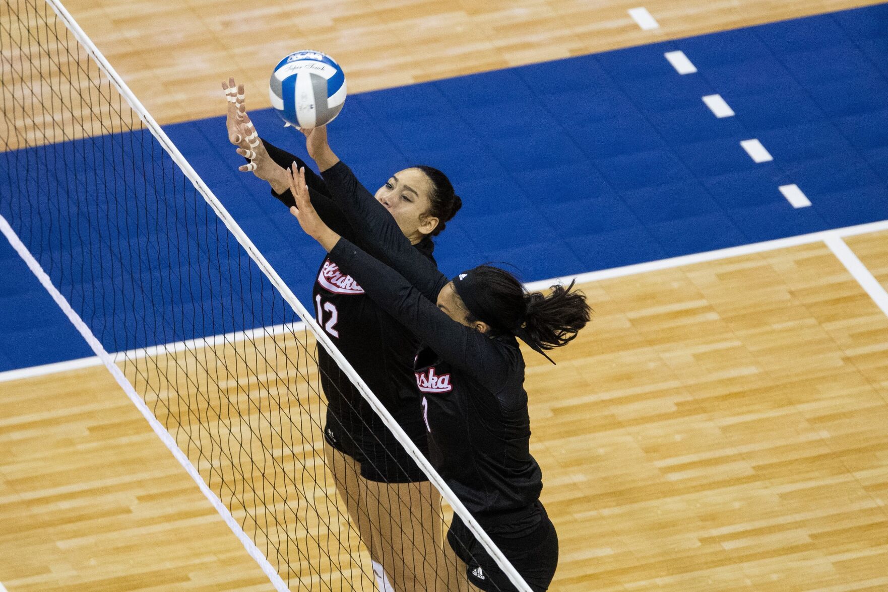 042021-owh-spo-nuvolley-ar46